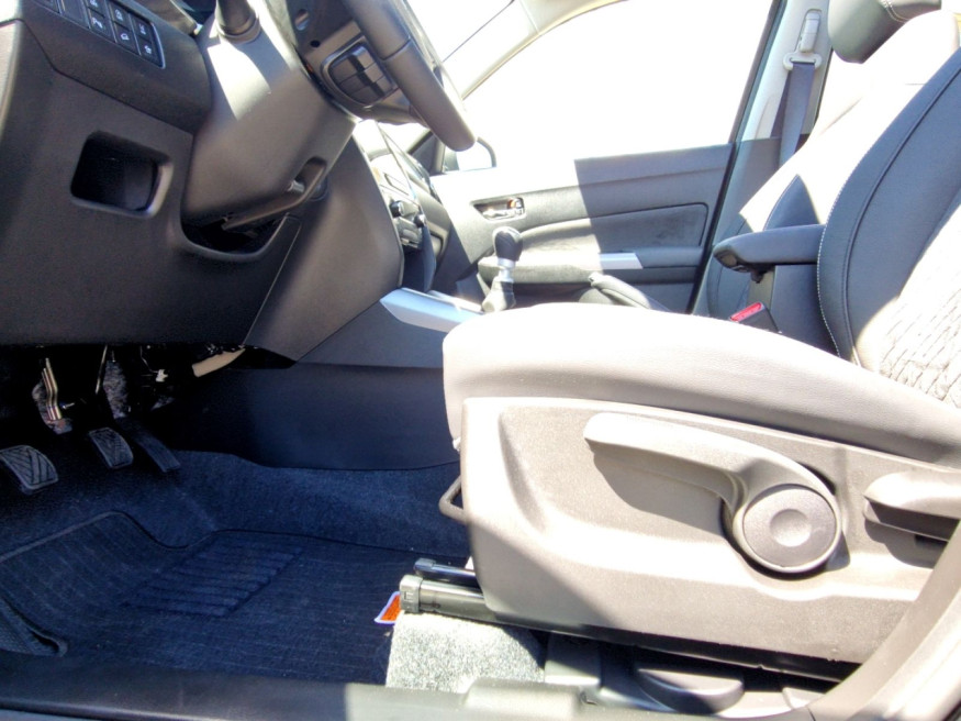 SUZUKI Vitara 4X4 Comfort,Dach,Kamera,Navi