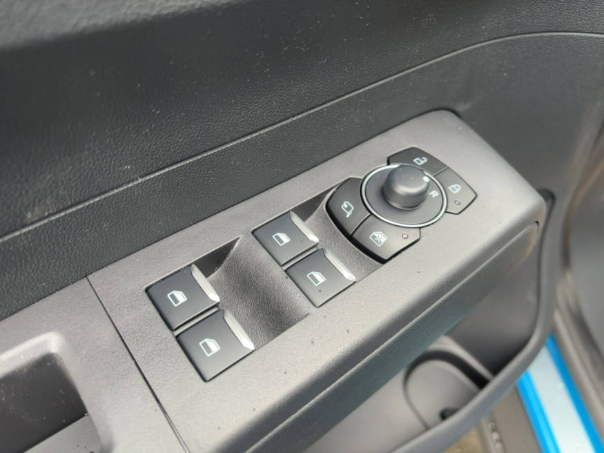 FORD Tourneo Courier Active Aut., Navi,SHZ,Kamera