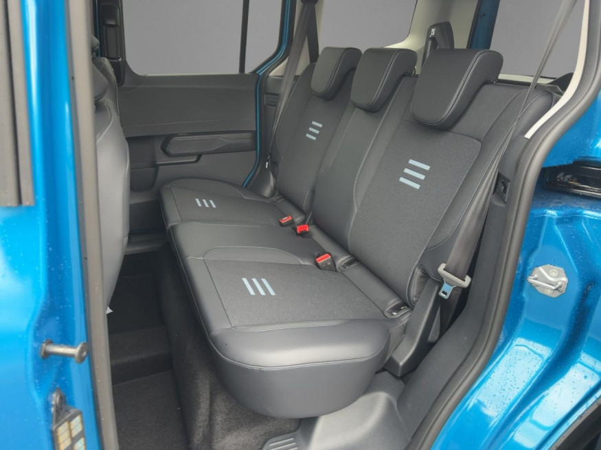 FORD Tourneo Courier Active Aut., Navi,SHZ,Kamera