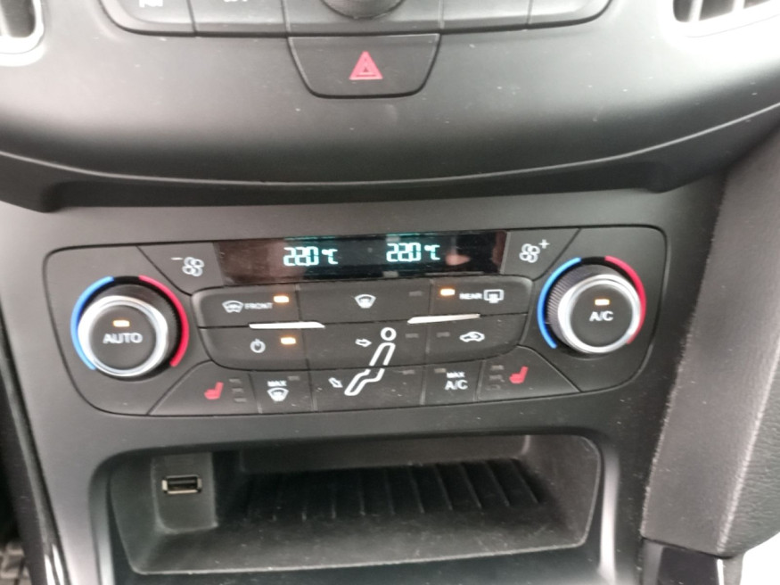 FORD Focus Turnier Titanium
