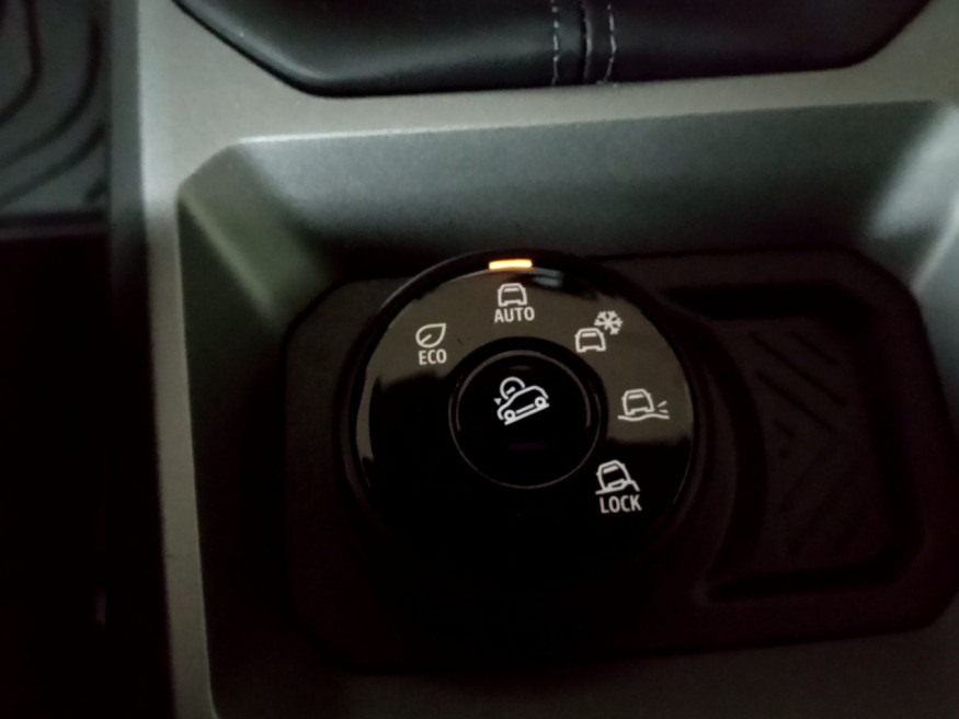 DACIA Duster Journey 4x4, Allrad, Navi