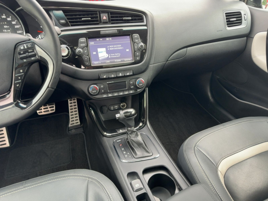 KIA Ceed Platinum Ed.,Panoramadach,PDC