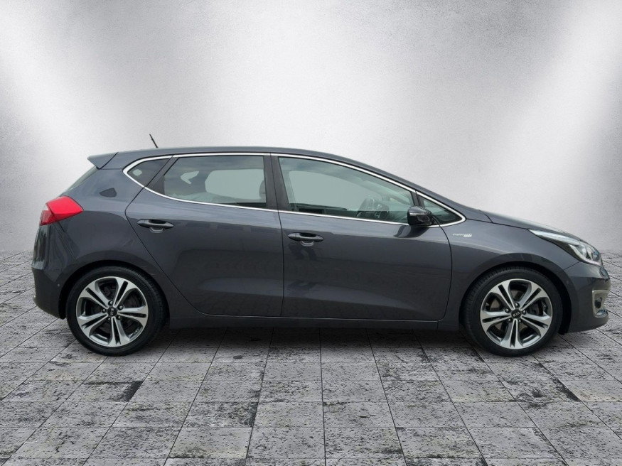KIA Ceed Platinum Ed.,Panoramadach,PDC