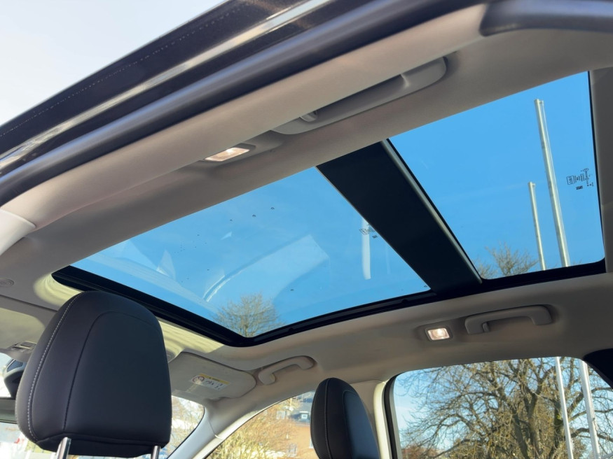 FORD Kuga Duratec, Titanium X, SHZ, LED