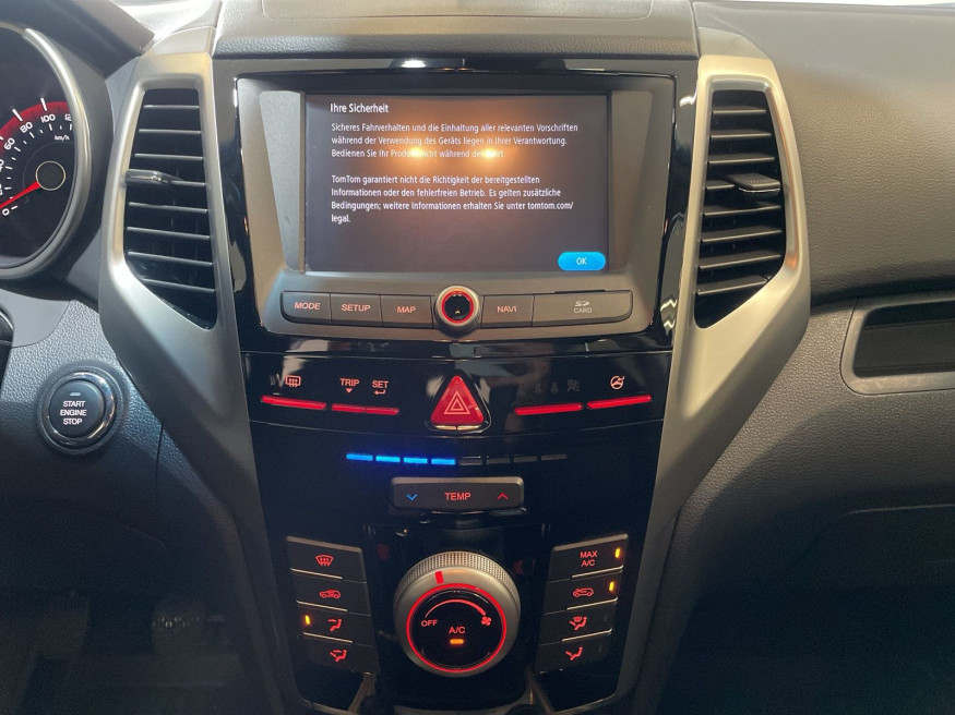 SSANGYONG Tivoli Black+White 4x2,PDC, Kamera hi