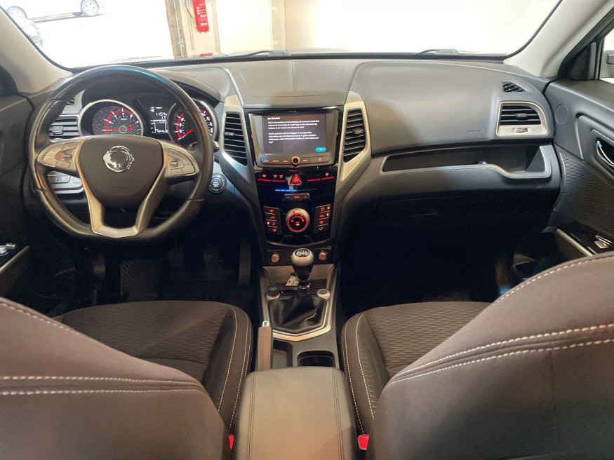 SSANGYONG Tivoli Black+White 4x2,PDC, Kamera hi