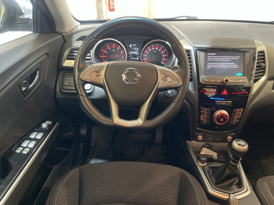 SSANGYONG Tivoli Black+White 4x2,PDC, Kamera hi
