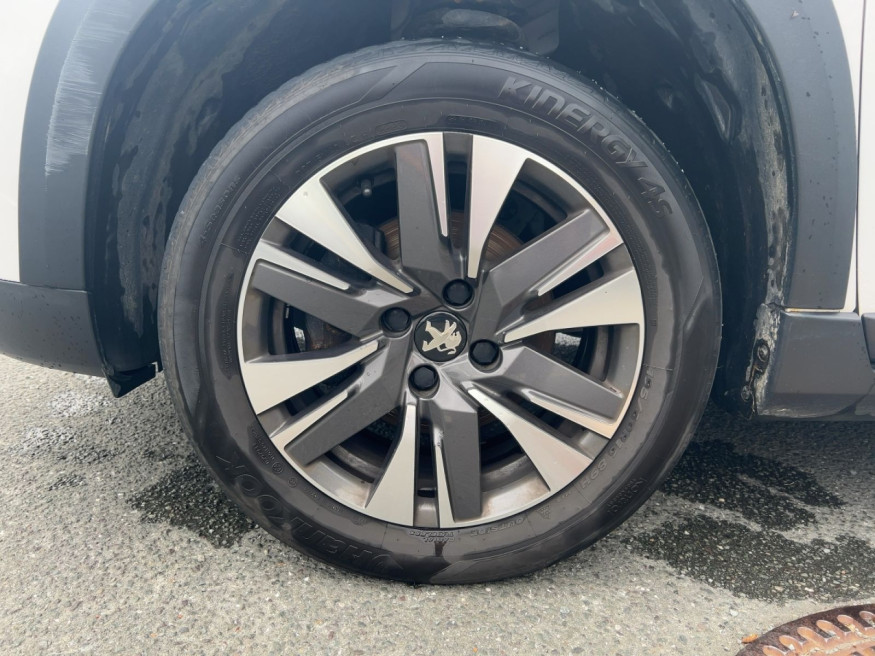 PEUGEOT 2008 Allure Pure Tech 130