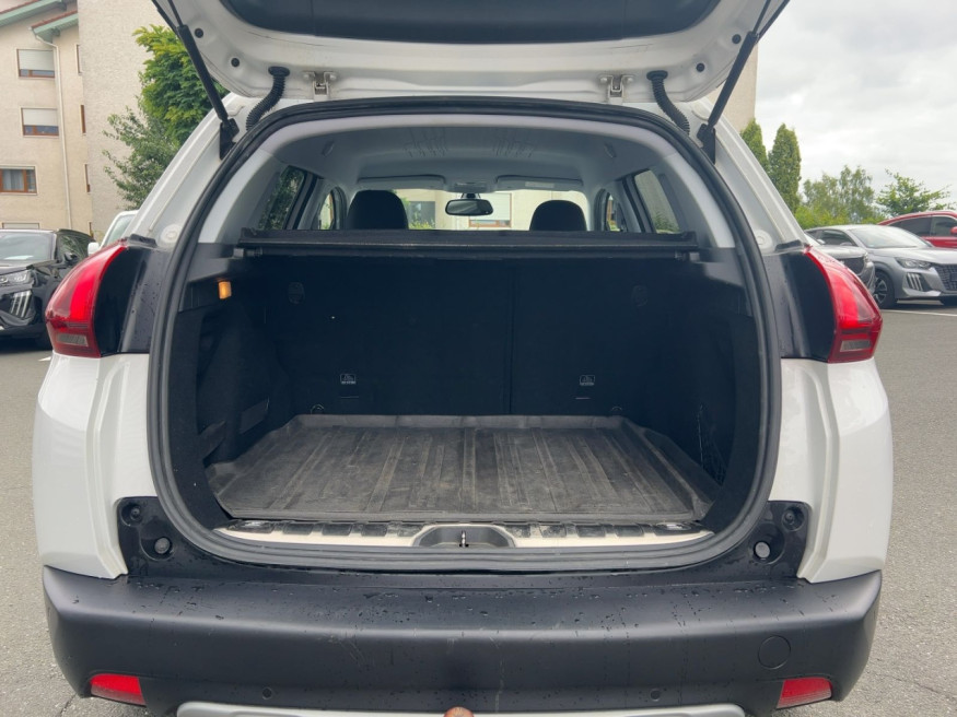 PEUGEOT 2008 Allure Pure Tech 130