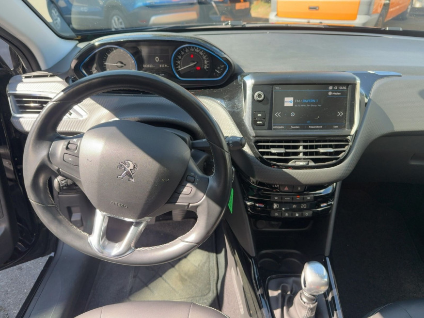 PEUGEOT 2008 Allure Pure Tech 130