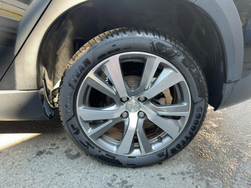 PEUGEOT 2008 Allure Pure Tech 130