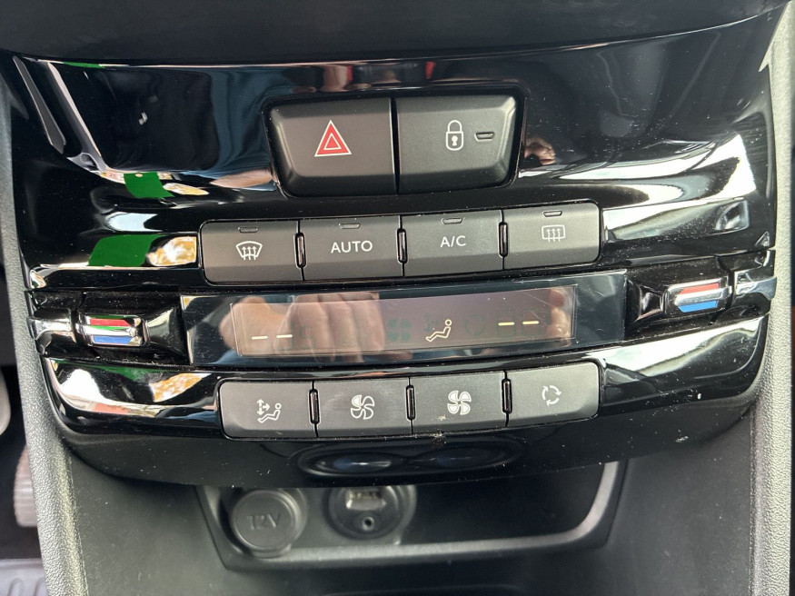 PEUGEOT 2008 Allure Pure Tech 130