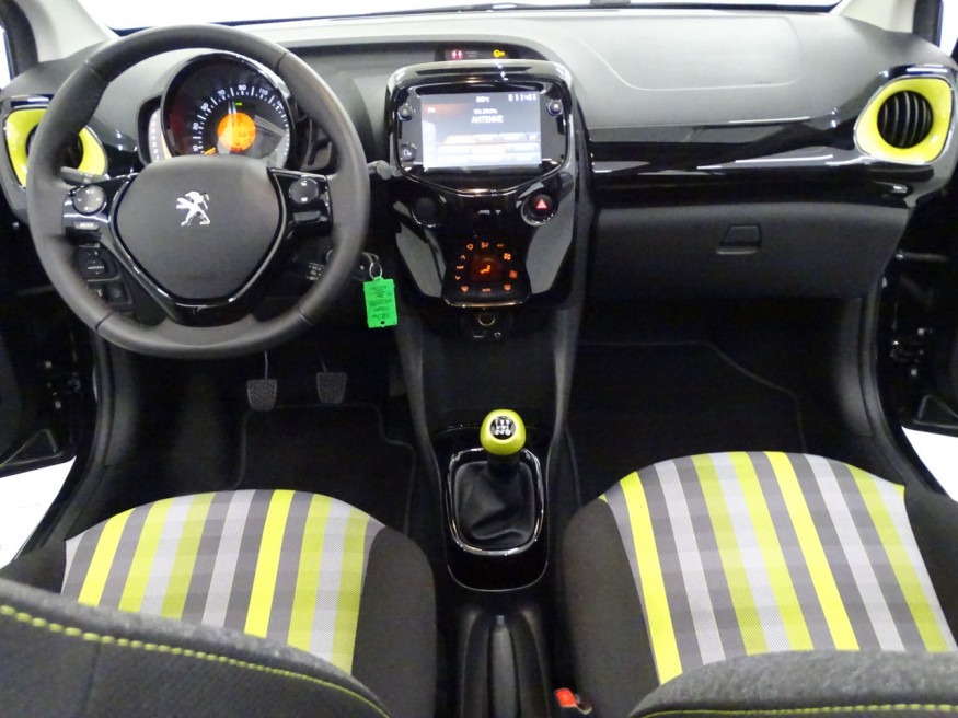 PEUGEOT 108 Top Collection, SHZ, ALU
