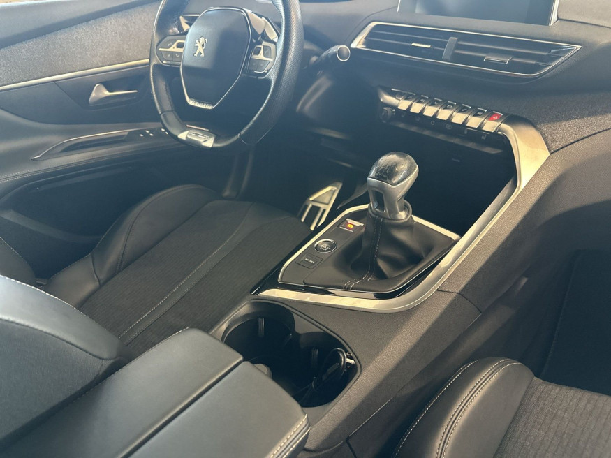 PEUGEOT 3008 Allure GT-Line PT 130