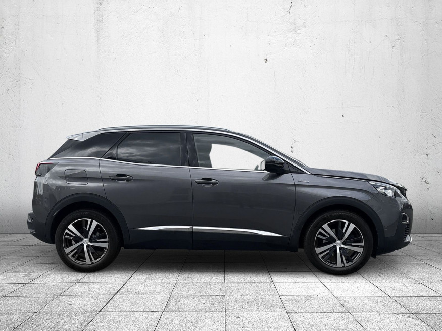 PEUGEOT 3008 GT-Line PT180 EAT8, LED