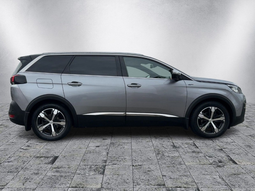 PEUGEOT 5008 GT