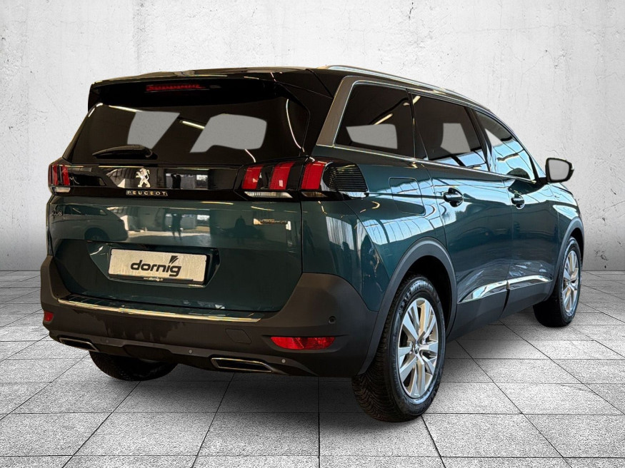 PEUGEOT 5008 GT-Line PT 180 EAT8