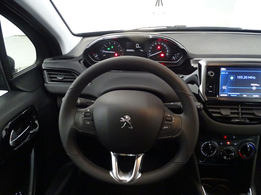 PEUGEOT 208 Active, PureTech, SHZ