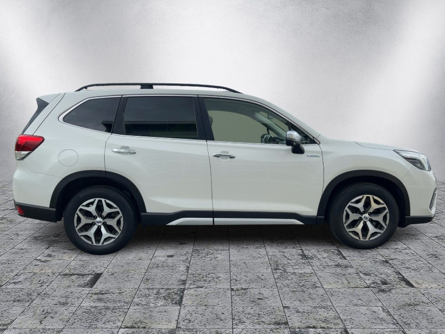 SUBARU Forester Active