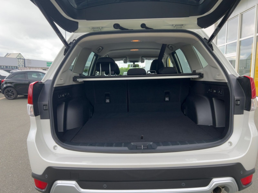 SUBARU Forester Active