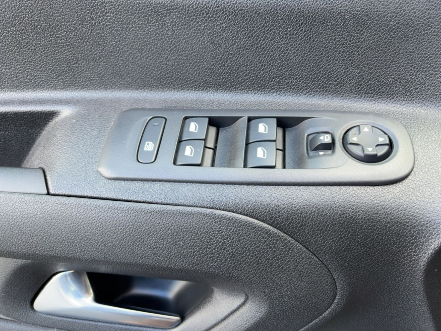 OPEL Combo Rollstuhlumbau