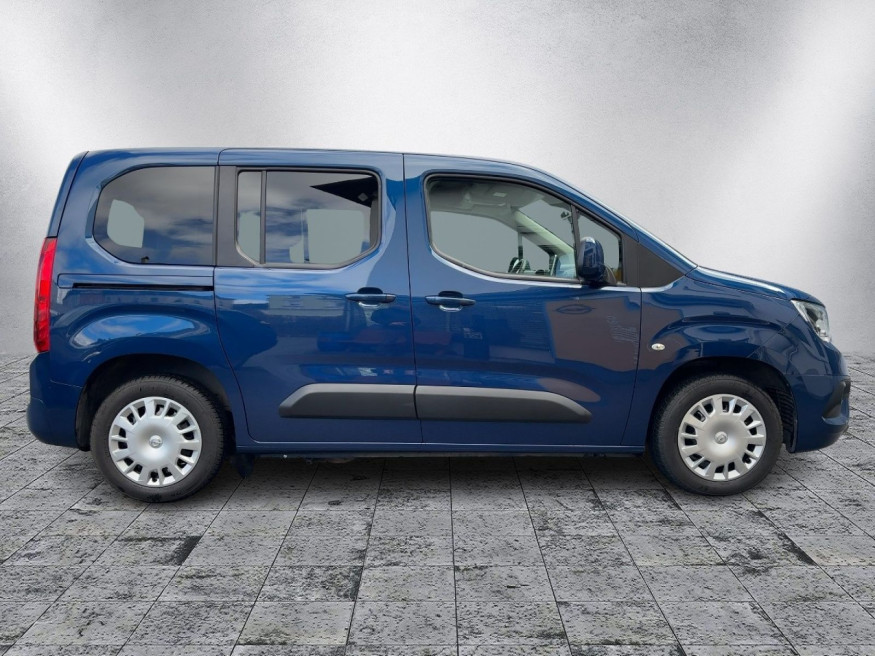 OPEL Combo Rollstuhlumbau