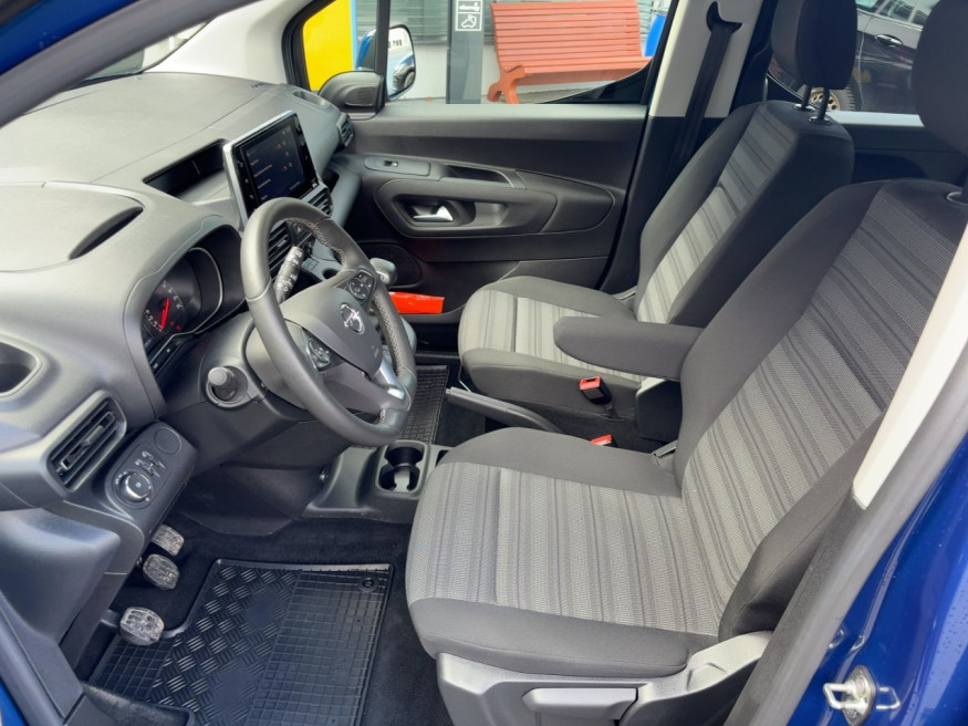 OPEL Combo Rollstuhlumbau