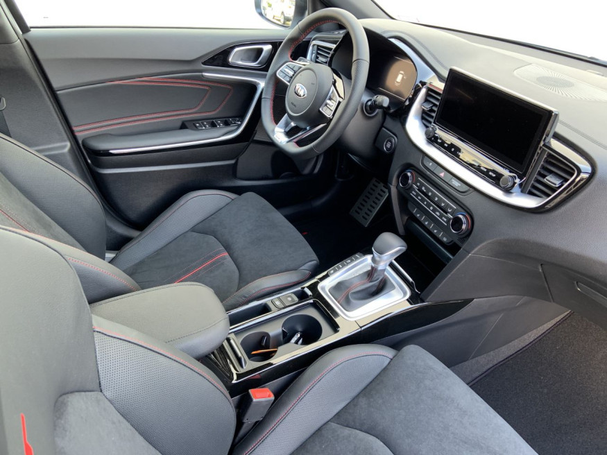 KIA Proceed 1.6 T-GDI GT DCT7 Komfort, Nav