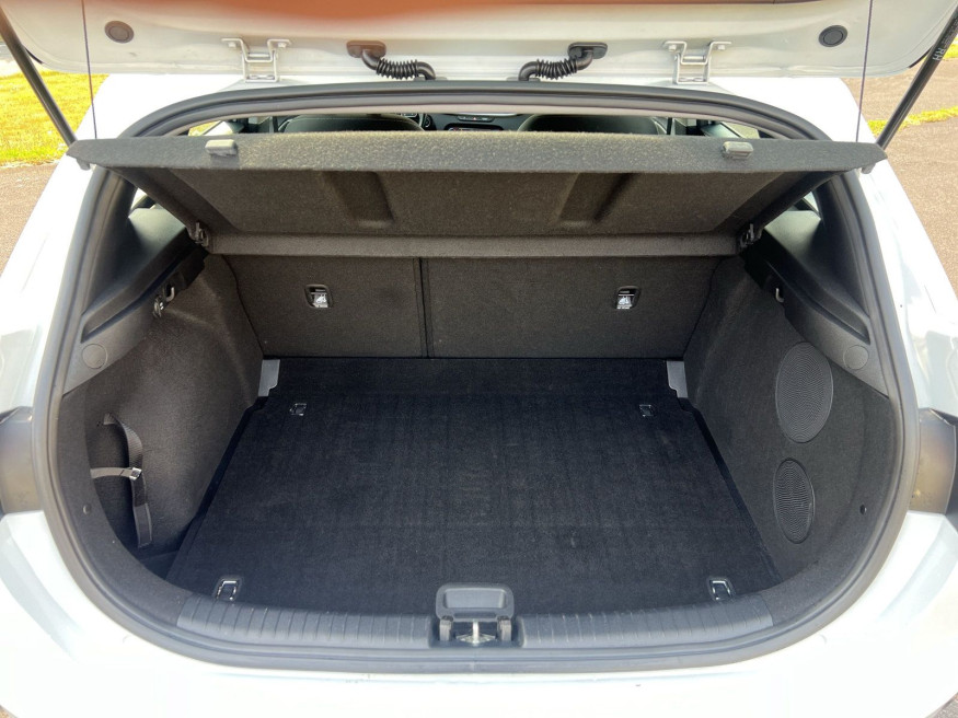 KIA Ceed Spirit, Navi,Klimaaut.,PDC,AHK