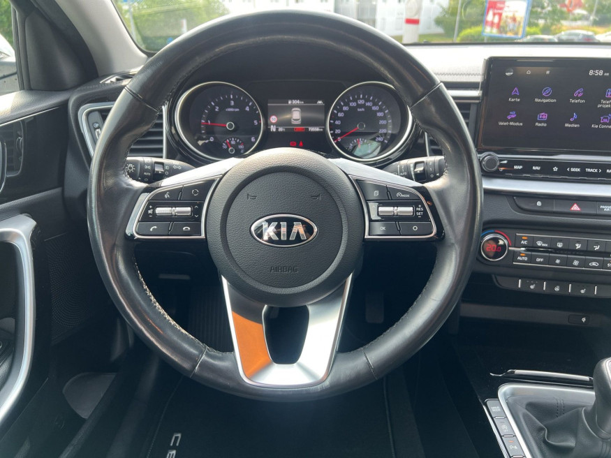 KIA Ceed Spirit, Navi,Klimaaut.,PDC,AHK