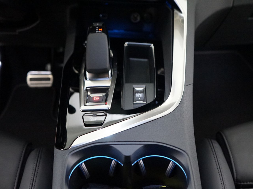 PEUGEOT 3008 GT Pack PHEV 300 e-EAT8