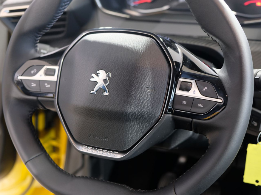 PEUGEOT 208 Active PureTech 75,SHZ,Navi