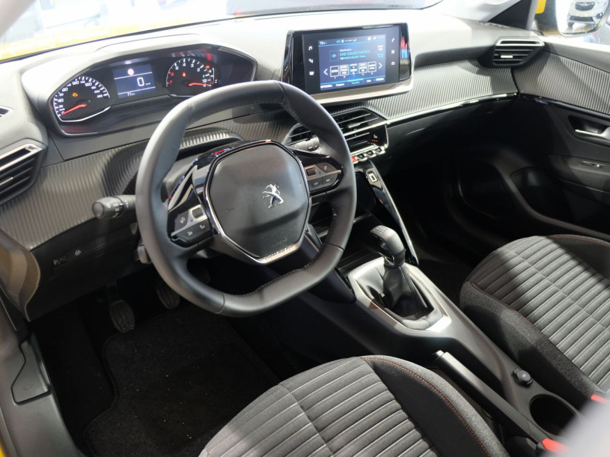 PEUGEOT 208 Active PureTech 75,SHZ,Navi
