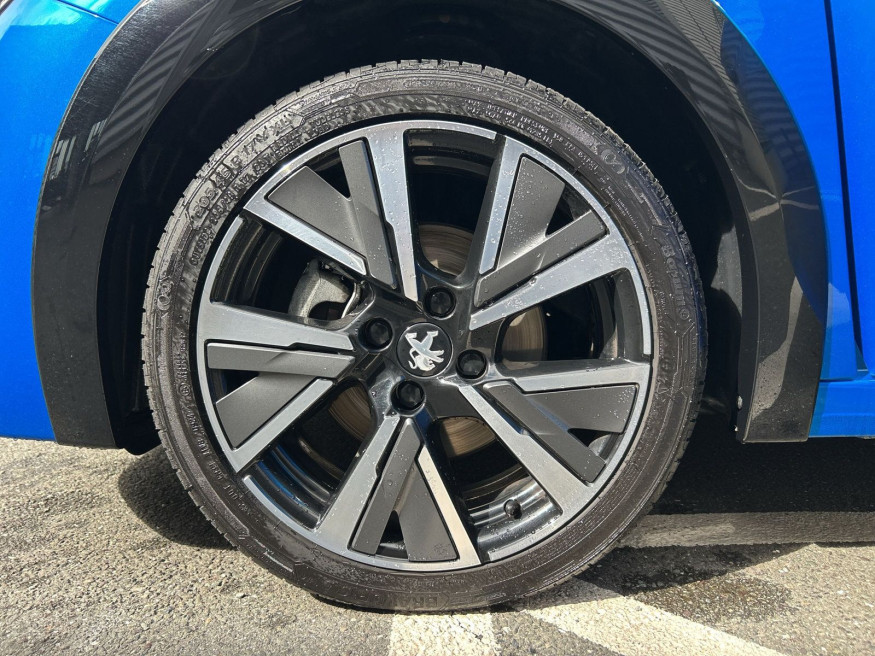 PEUGEOT 208 Allure PureTech130,Navi,Kamera