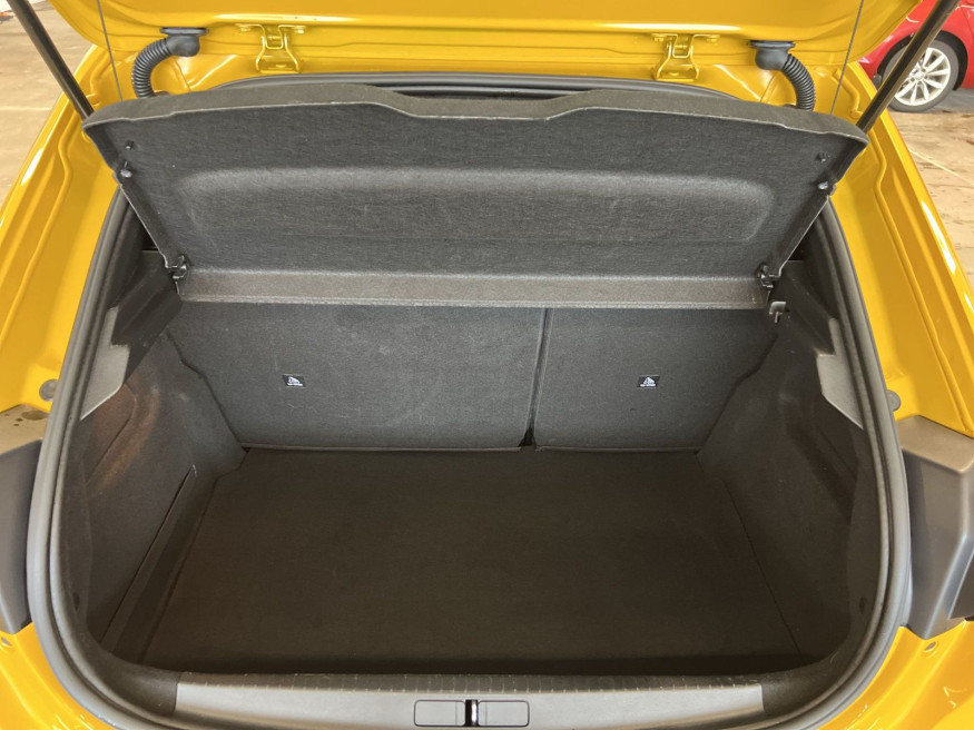 PEUGEOT 208 GT-Line BlueHDi 100,Navi