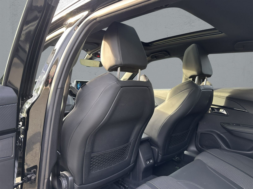PEUGEOT 2008 GT Elektro 136