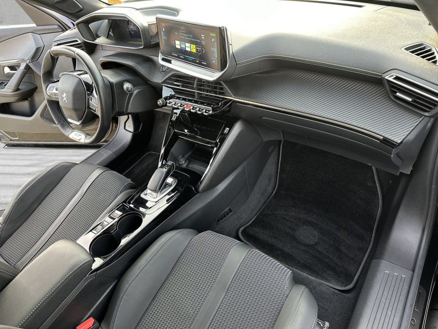 PEUGEOT 2008 GT Elektro 136
