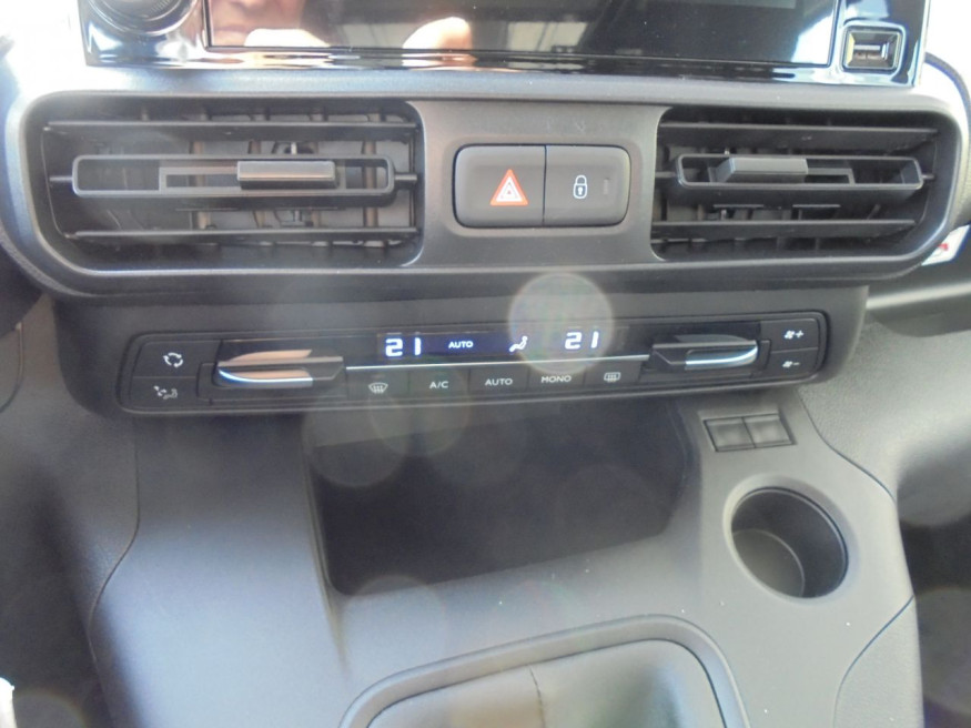 OPEL Combo DOKA ,l AHK,Navi,Klima,SHZ