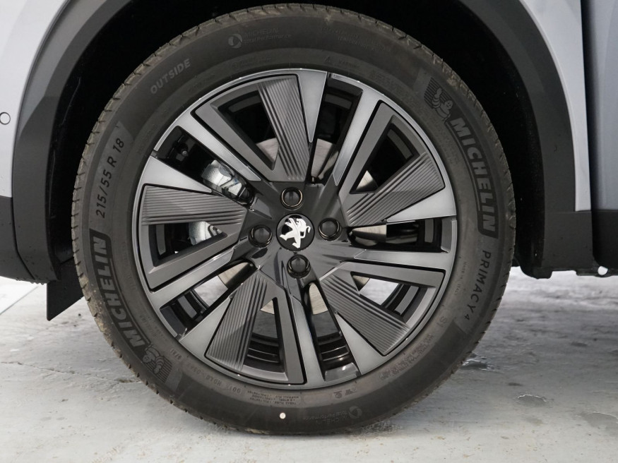 PEUGEOT 2008 GT Pack Elektro 136 Glasdach