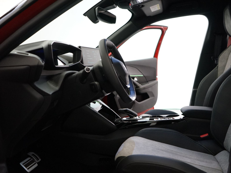 PEUGEOT 2008 GT Pack, SHZ, Kamera, LED