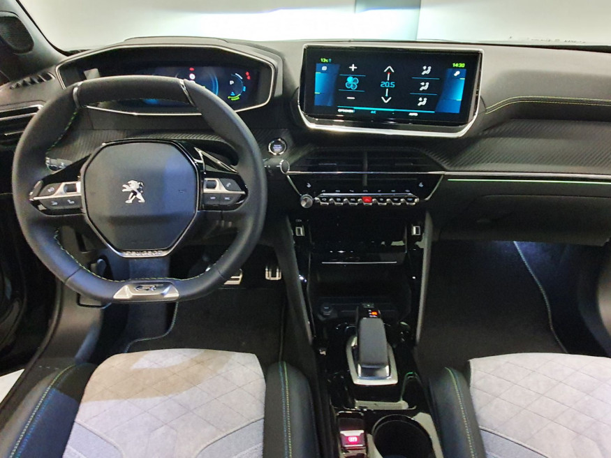 PEUGEOT 2008 GT Pack Elektro 136