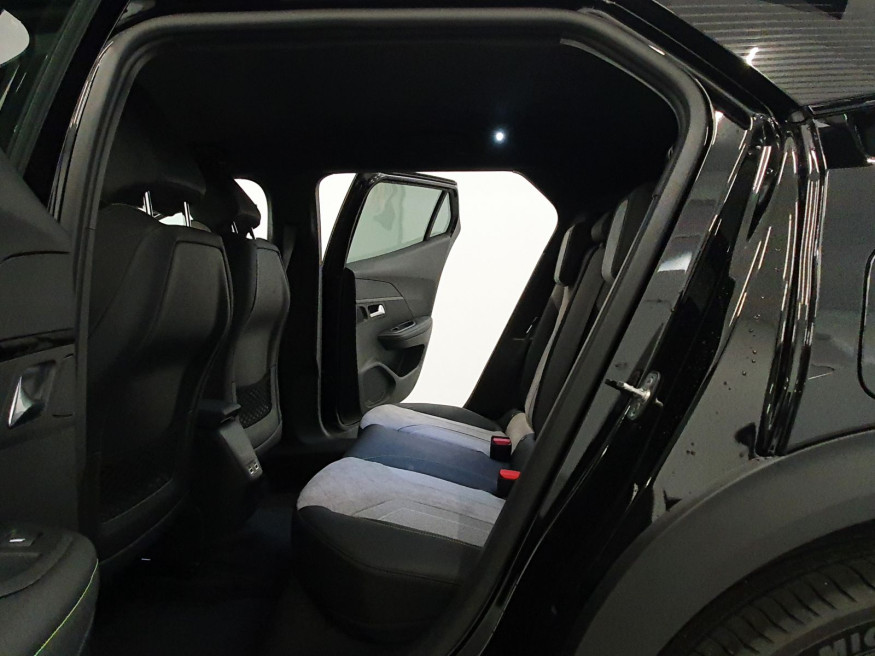PEUGEOT 2008 GT Pack Elektro 136