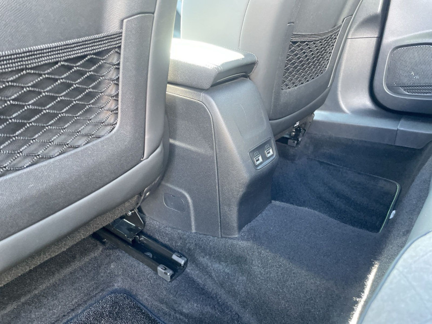 PEUGEOT 2008 GT Pack Elektro 136