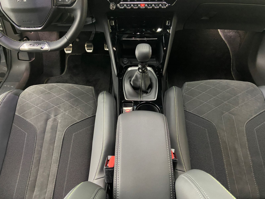 PEUGEOT 2008 GT Pack PureTech 130