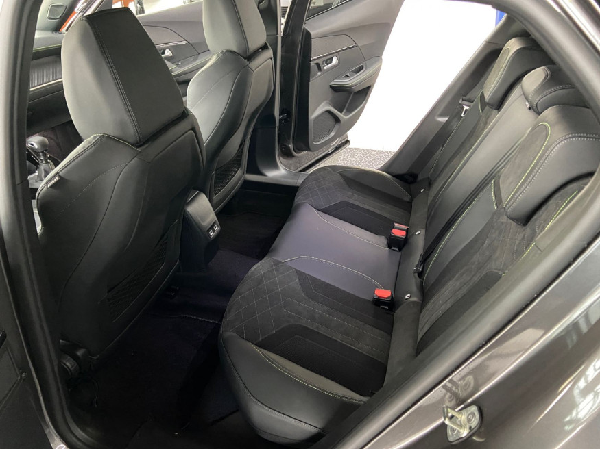 PEUGEOT 2008 GT Pack PureTech 130