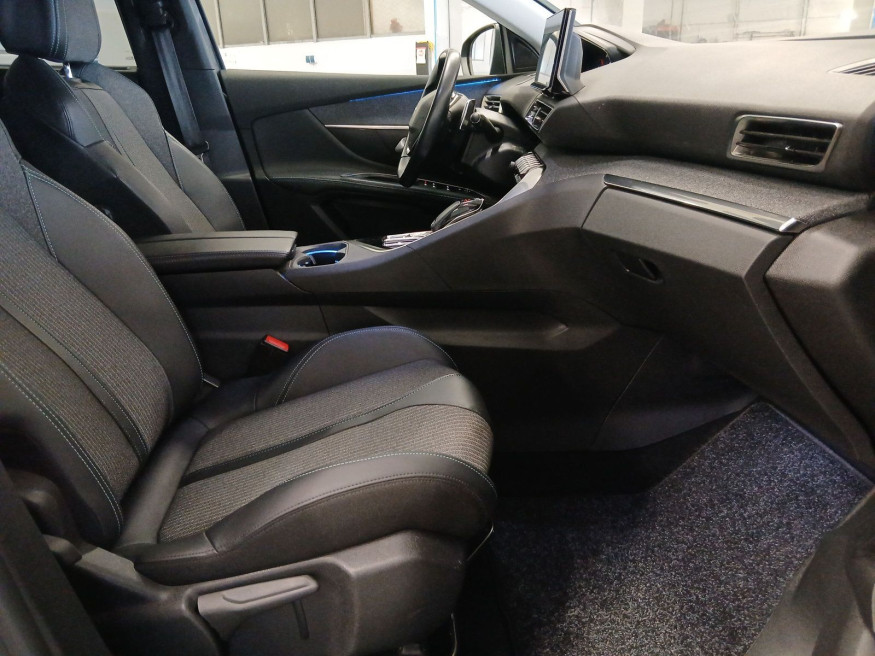 PEUGEOT 5008 Allure Pack PT 130 EAT8