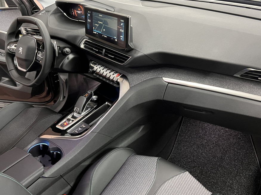 PEUGEOT 5008 Allure Pack PT 130 EAT8