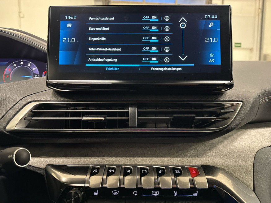 PEUGEOT 3008 GT, Pure Tech, LED, SHZ