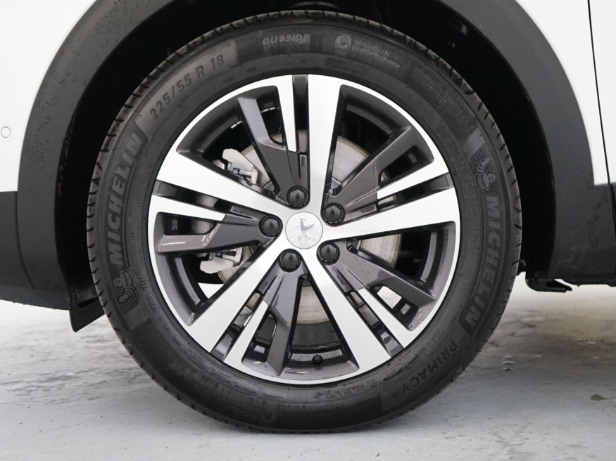 PEUGEOT 3008 Allure Pack Hybrid 225 e-EAT8