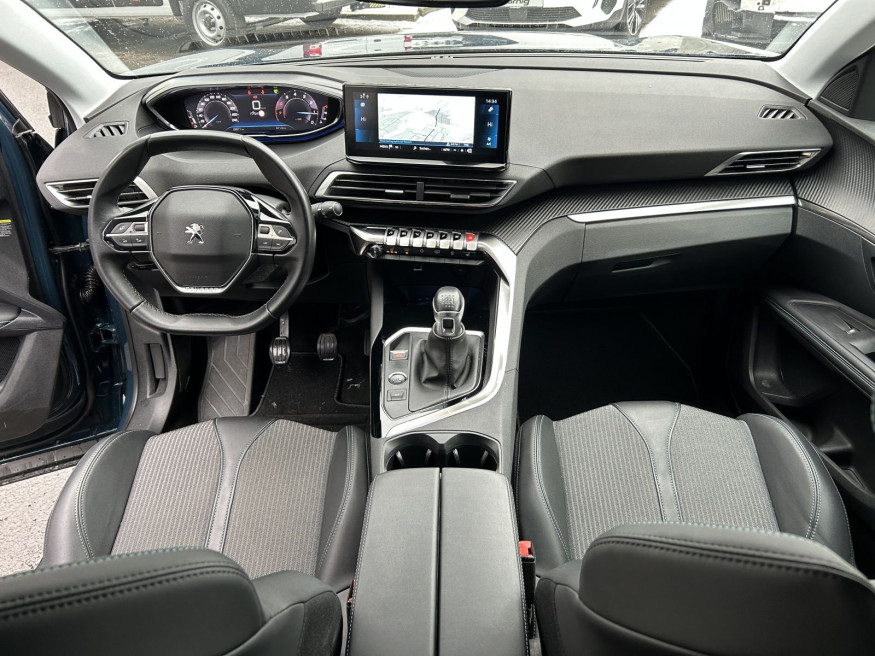 PEUGEOT 3008 Allure PureTech 130,Navi,SHZ